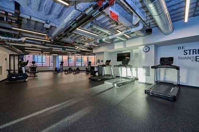 Building Photo - 16 W Broadway