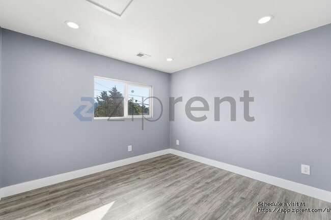 Building Photo - 4403 Jenkins Way