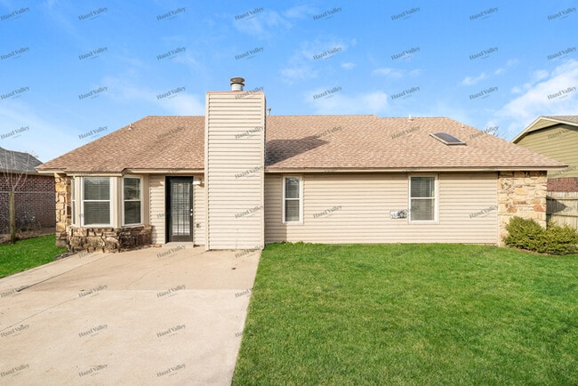 Building Photo - 13681 S Poplar St