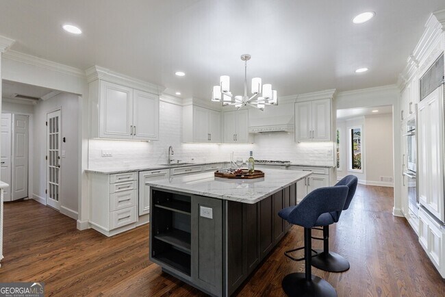 Building Photo - 459 Atlanta Country Club Dr