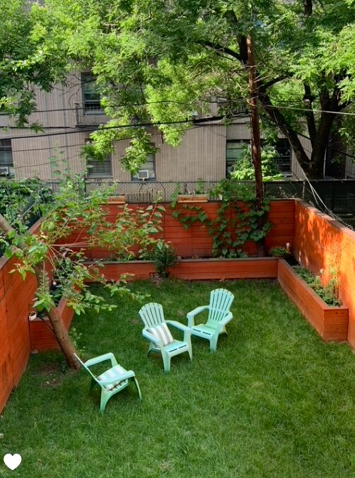 Building Photo - 559 Monroe St