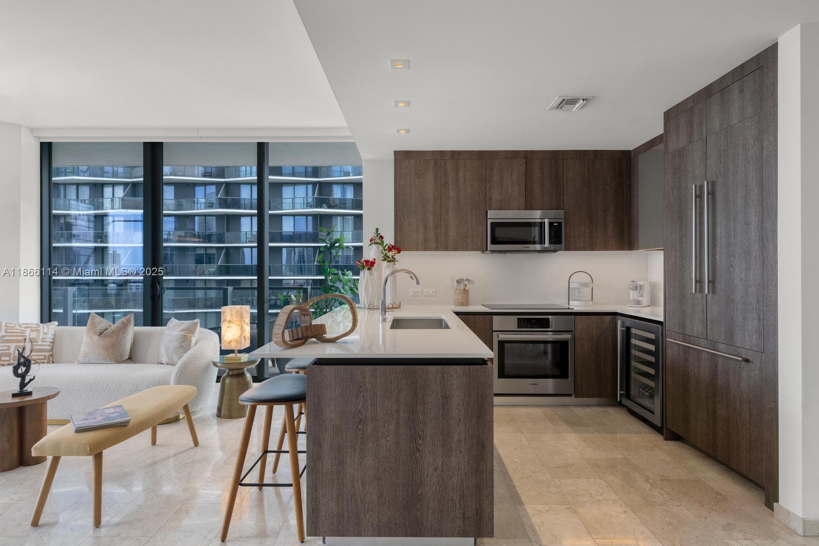 Building Photo - 88 SW 7th St