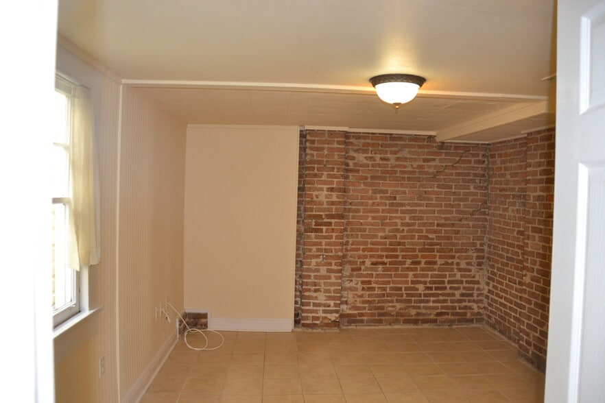 bedroom 1 - 272 Audubon St