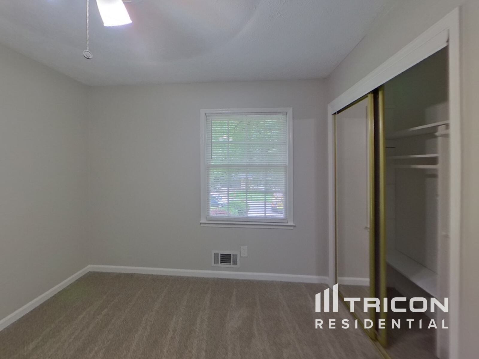 Building Photo - 4705 Lincoln Way SW