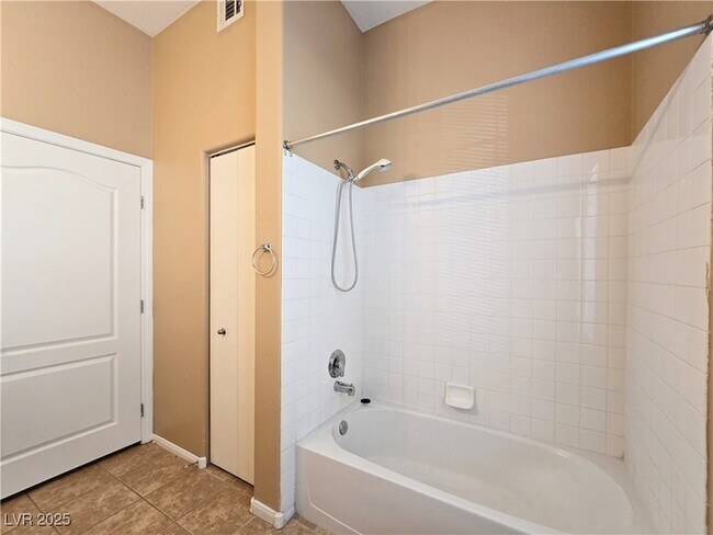Building Photo - 3325 Cactus Shadow St