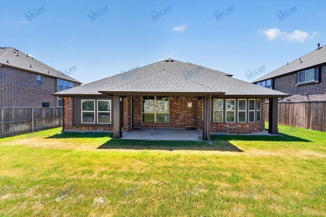 Building Photo - 911 Birchwood Dr