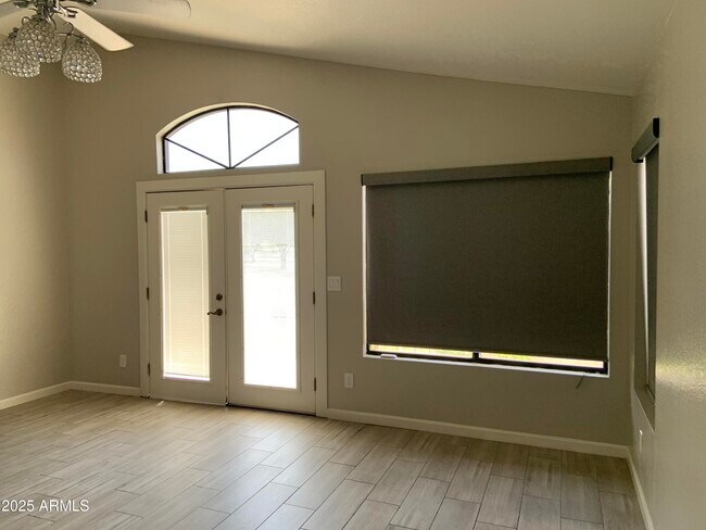 Building Photo - 3611 N 109th Dr