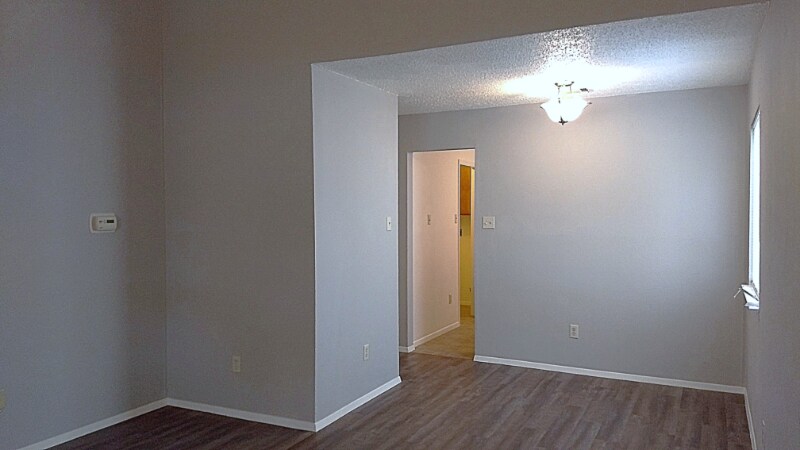 Building Photo - 1620 W Braker Ln
