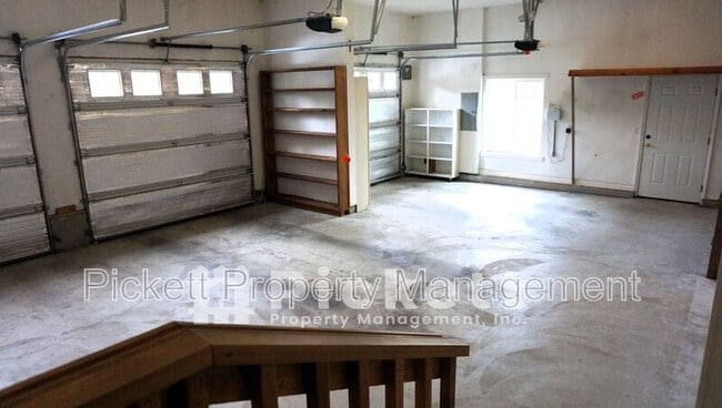 Building Photo - 1627 Lucero Pl E