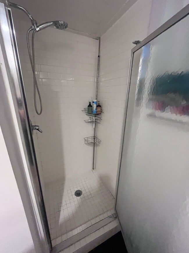 Building Photo - 2229 N Southport Ave