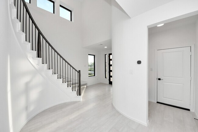 Building Photo - 10706 Ursa St