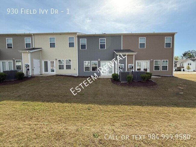 Building Photo - 930 Field Ivy Dr