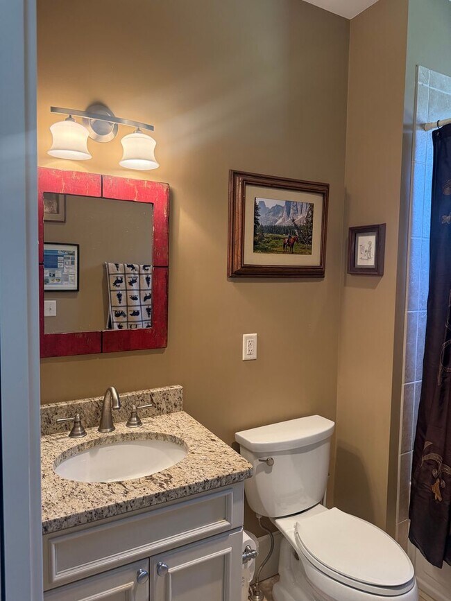 Building Photo - Rare Find- Home for Rent in the Knolls Community