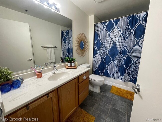 Building Photo - 101 Curry Ave