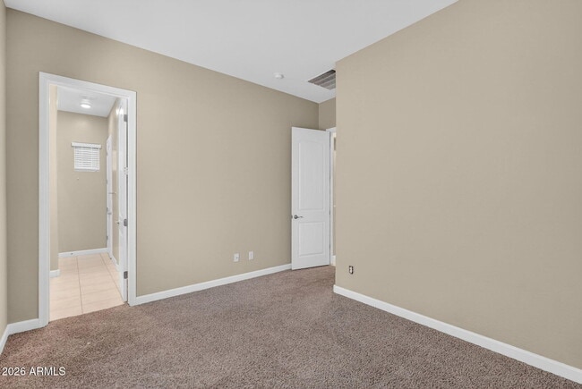 Building Photo - 1367 S Country Club Dr