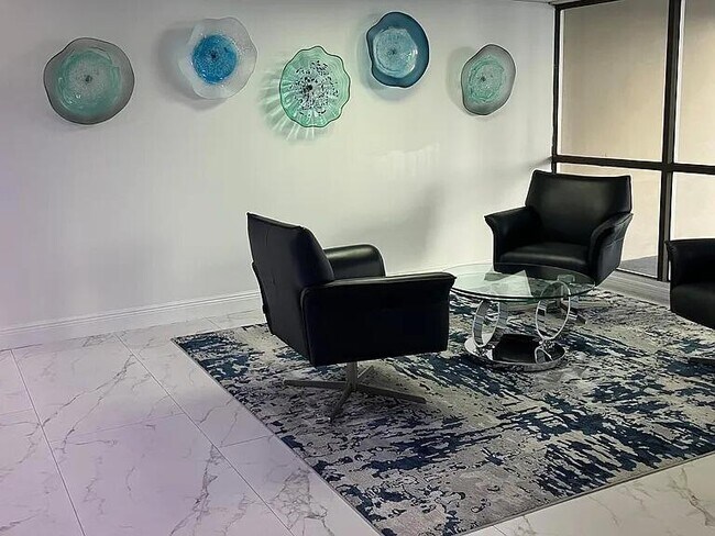 Building Photo - 3215 S Ocean Blvd