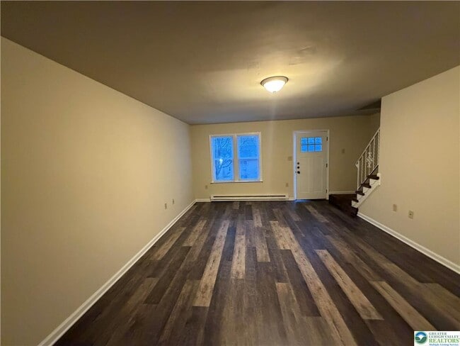 Building Photo - 2870 Klein St