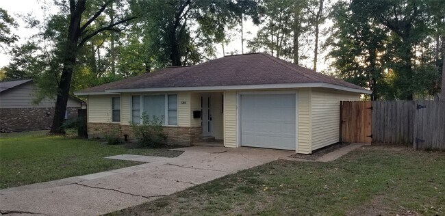 Building Photo - 1305 Bettes St