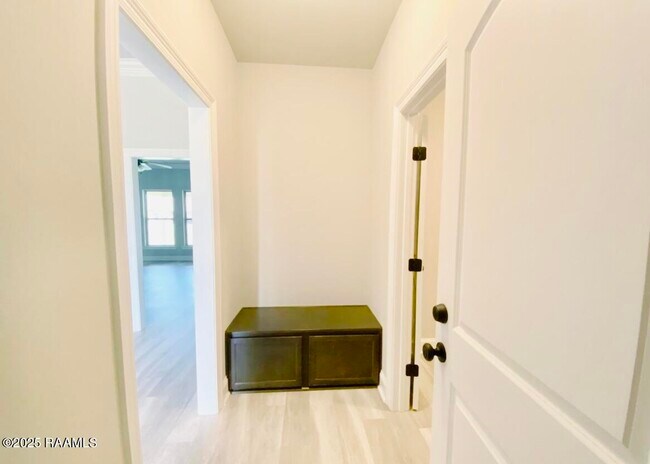 Building Photo - 315 Berg Ct