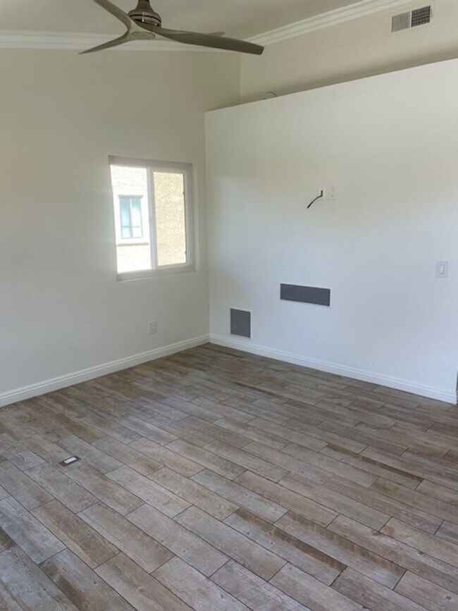 Building Photo - 40880 Whirling Wind Dr