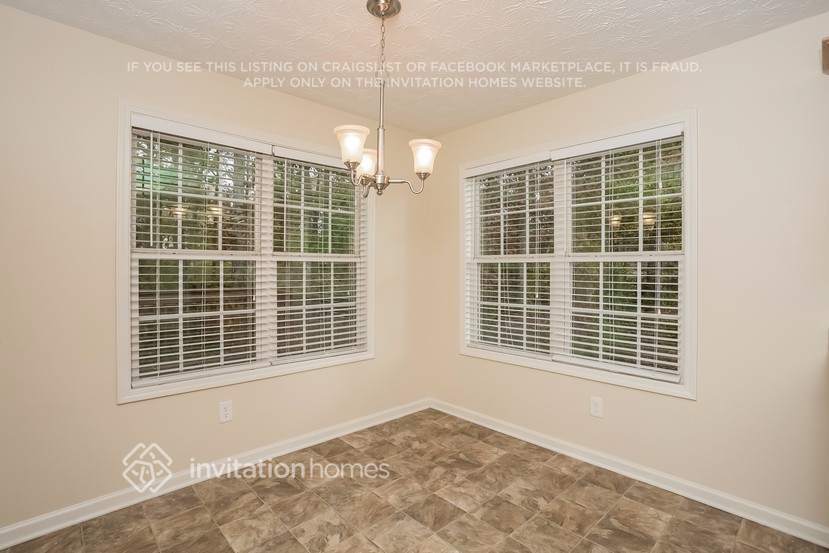 Building Photo - 85 Trelawney Pl