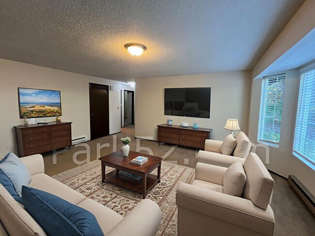 Building Photo - 12613 80th Ave E