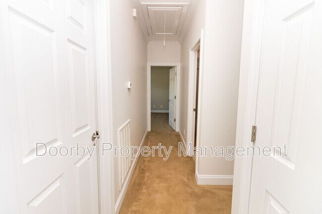 Building Photo - 8584 Sunridge Dr