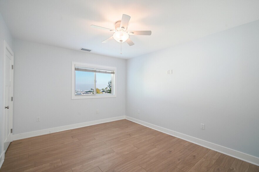 Building Photo - 1854 Homeworth Dr