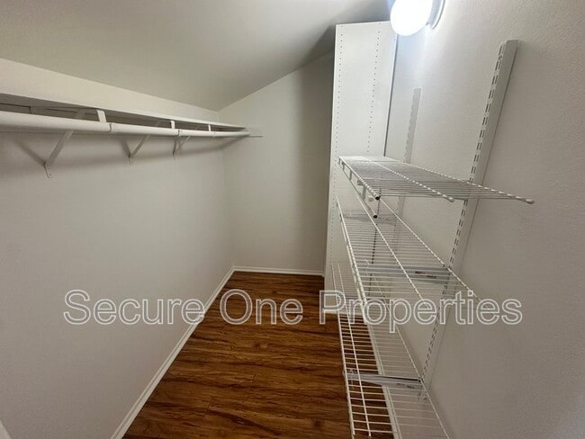 Building Photo - 86 Maegan Pl