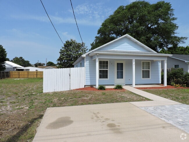 Building Photo - 121 Half Acre Ln