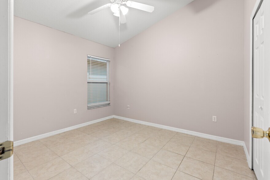 Building Photo - 2817 Moultrie Creek Dr