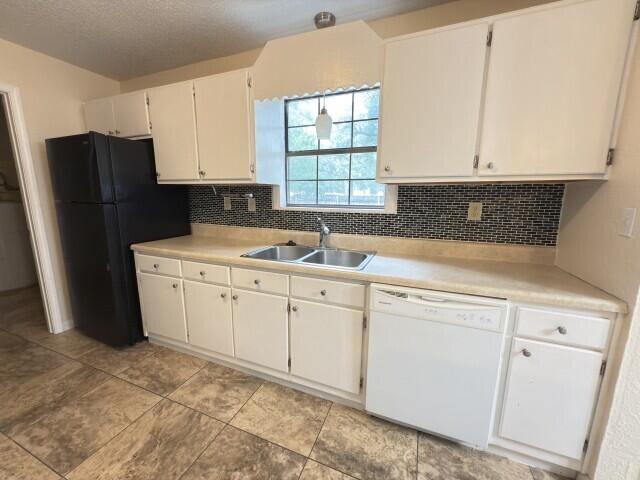 Building Photo - 303 Springwood Cir