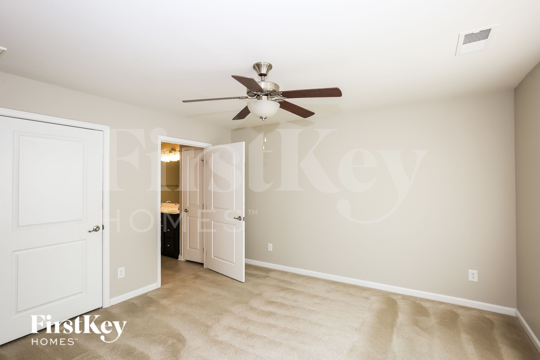 Building Photo - 1512 Scarbrough Cir SW