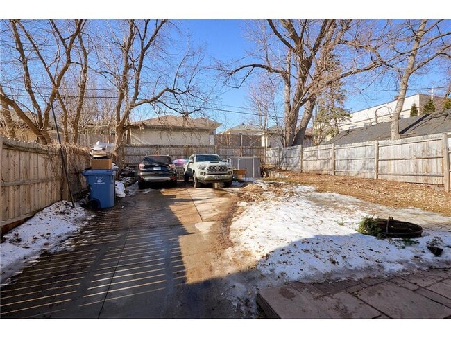 Building Photo - 4520 Bryant Ave S