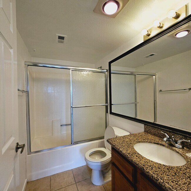 Bathroom - 3448 Hathaway Ave