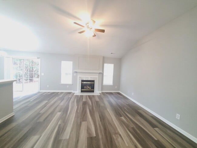 Building Photo - Coming Soon!! Beautiful Home Available for...