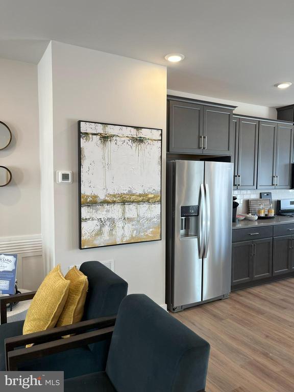 Building Photo - 40 Anderson Dr