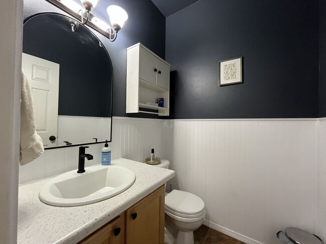 Building Photo - Modern 2 Bedroom + Bonus Room Townhome Near Nike with Dual En Suites, Balcony & Attached Garage