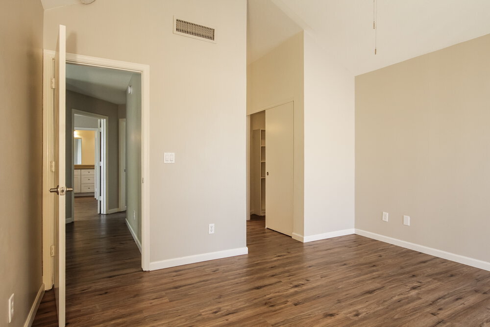 Building Photo - 8902 W Caribbean Ln
