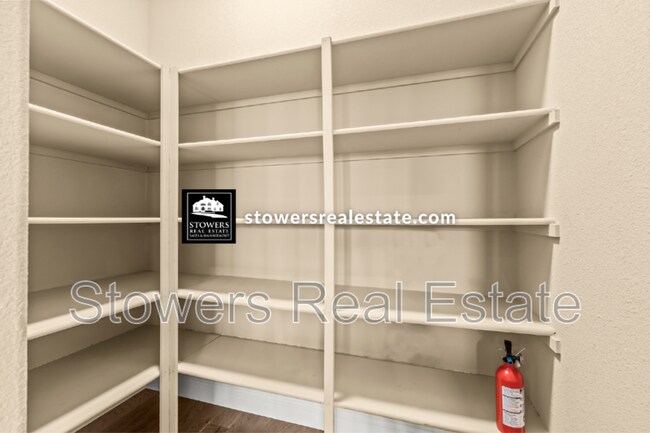 Building Photo - 1642 Pinot Pl
