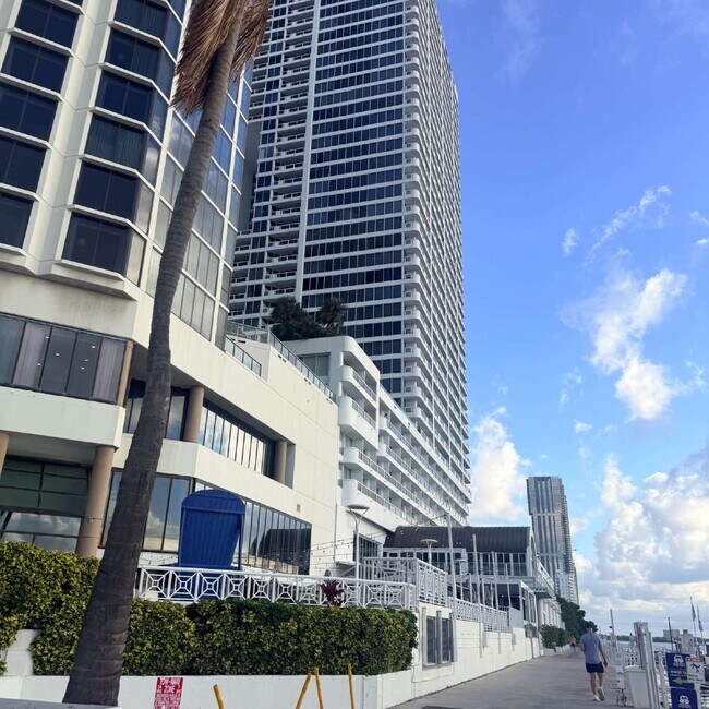 Building Photo - Luxury Waterfront Condo at The Grand – Miami's Premier Arts & Entertainment District