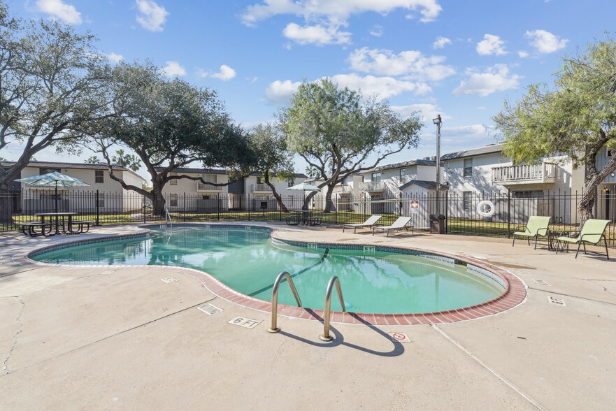Building Photo - Autumn Sunrise
