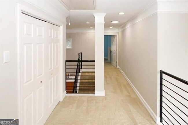 Building Photo - 1354 Brookhaven Village Cir NE