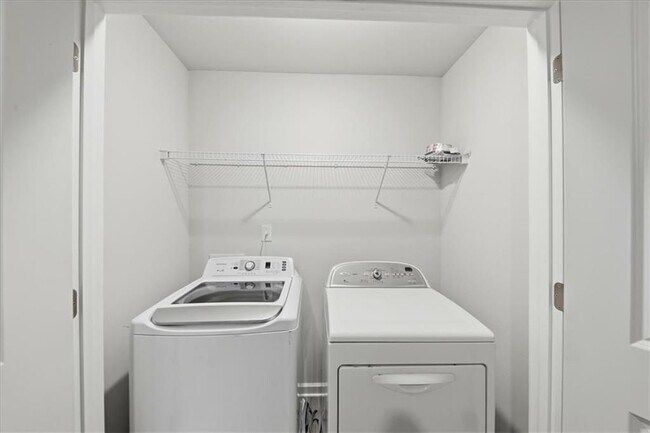 Building Photo - 4526 Fillmore Trl SW