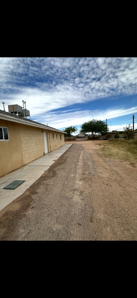 Building Photo - 301 Alamosa