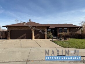 Building Photo - 3530 Ponderosa Way