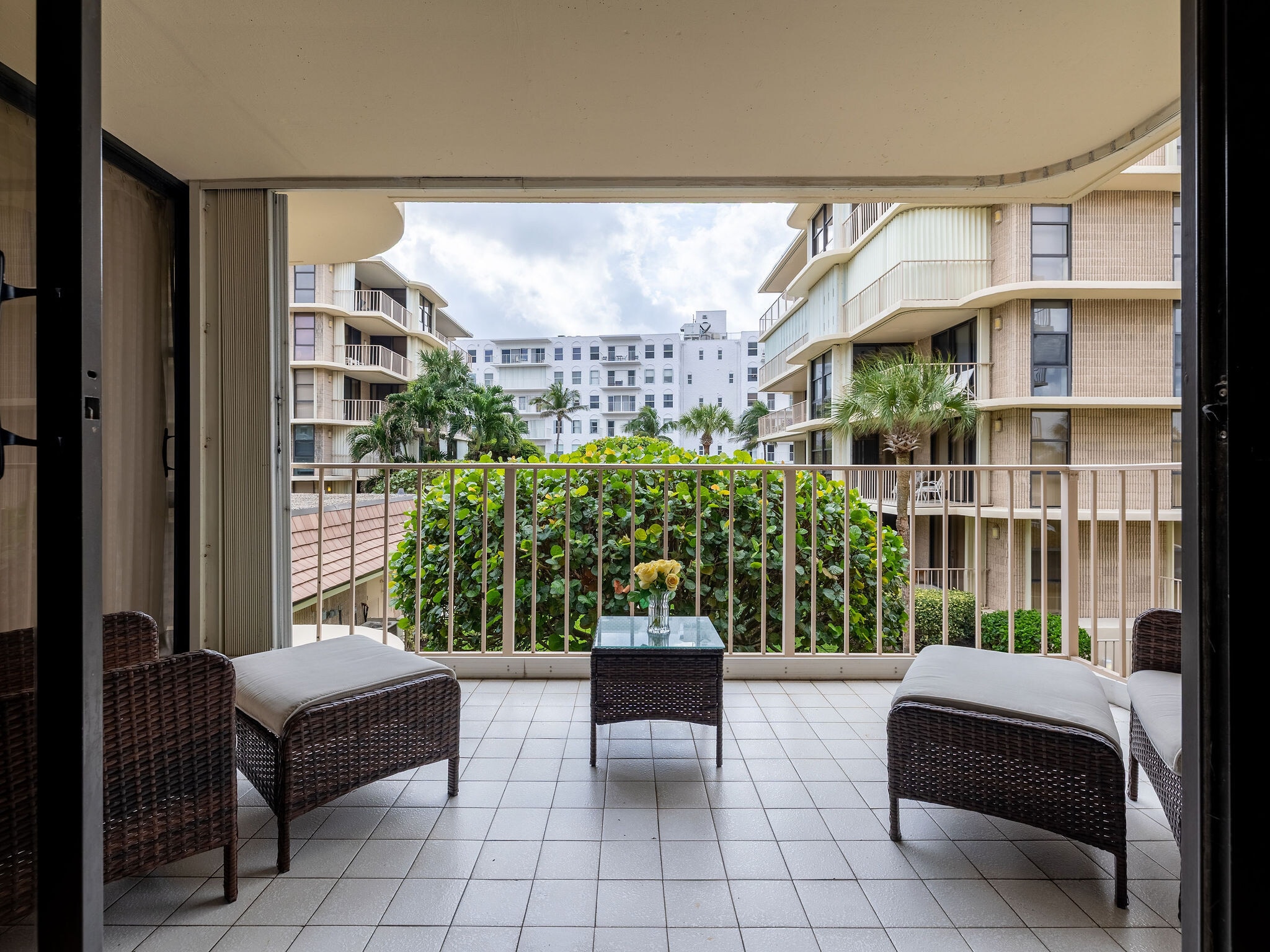 Building Photo - 3200 S Ocean Blvd