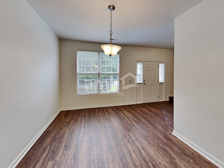 Building Photo - 1327 Arbor Greene Dr