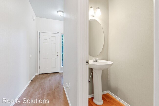 Building Photo - 3 br, 2.5 bath House - 17691 SW September ...