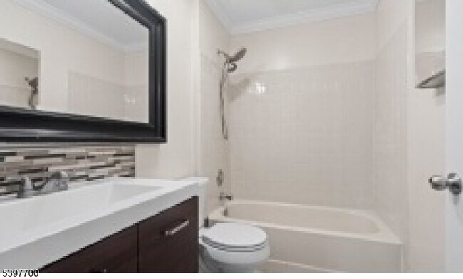 Building Photo - 24 Amberly Ct